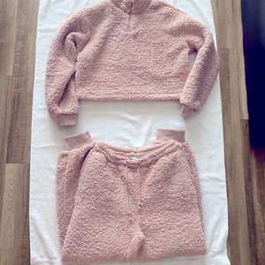 Cuddle time cozy pants set from fashion nova !! 💗